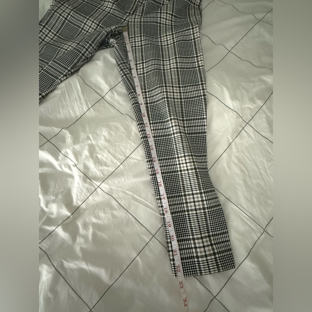 Amanda + Chelsea Plaid Slim Ankle Pants - Picture 4 of 6